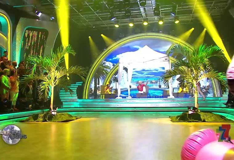 La chef Sophía cierra la gala 8 de Dancing With The Stars con una samba
