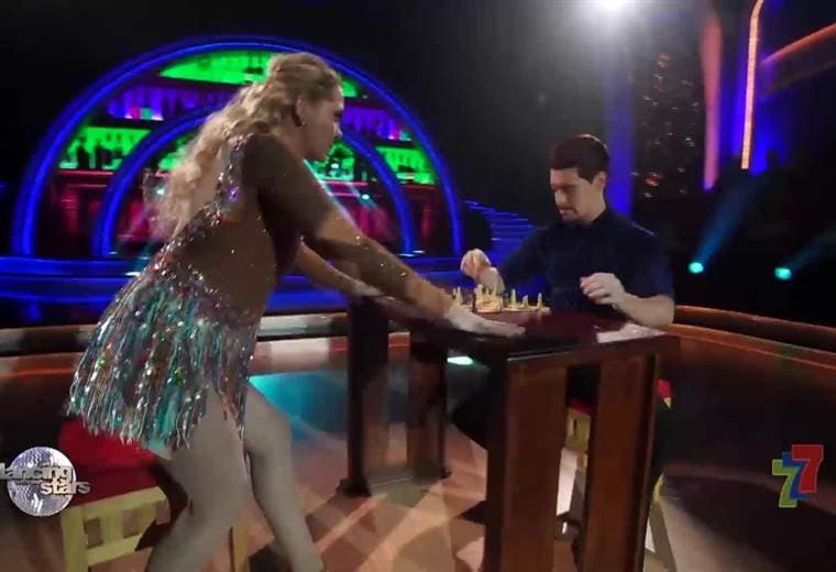 Marcela Ugalde se movió al ritmo del quickstep y la bachata en Dancing With The Stars