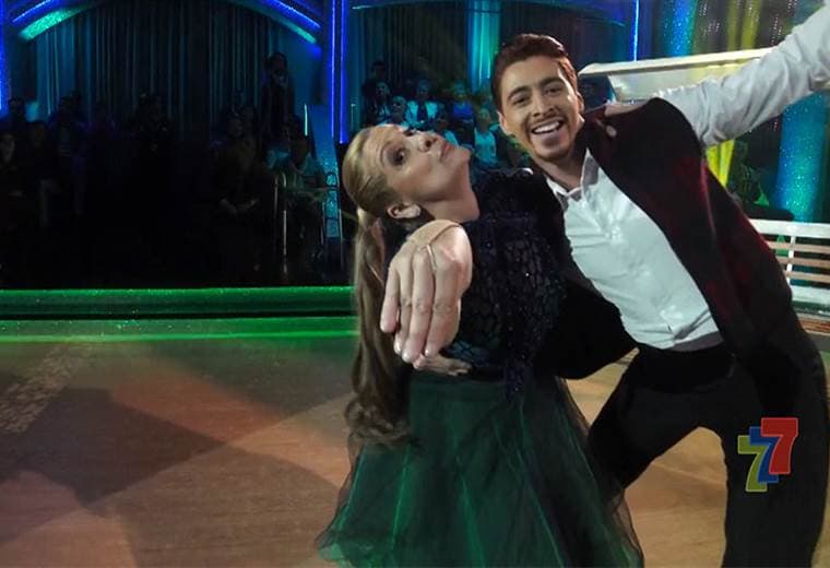 Marcela Ugalde se movió al ritmo del quickstep y la bachata en Dancing With The Stars