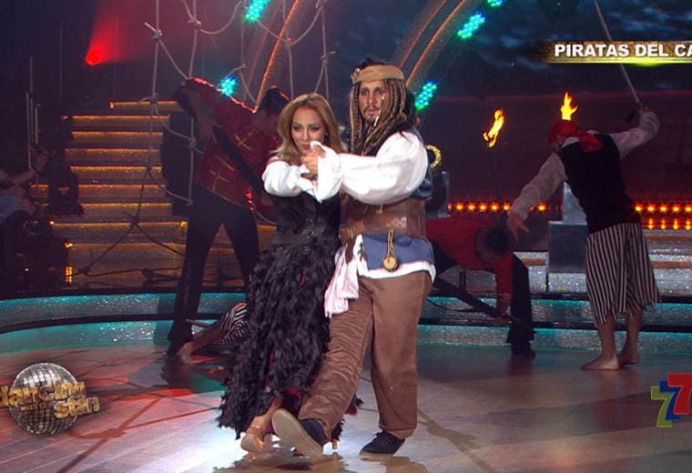 Gustavo Peláez cerró la quinta gala de #DancingCR con un baile de la película Piratas del Caribe