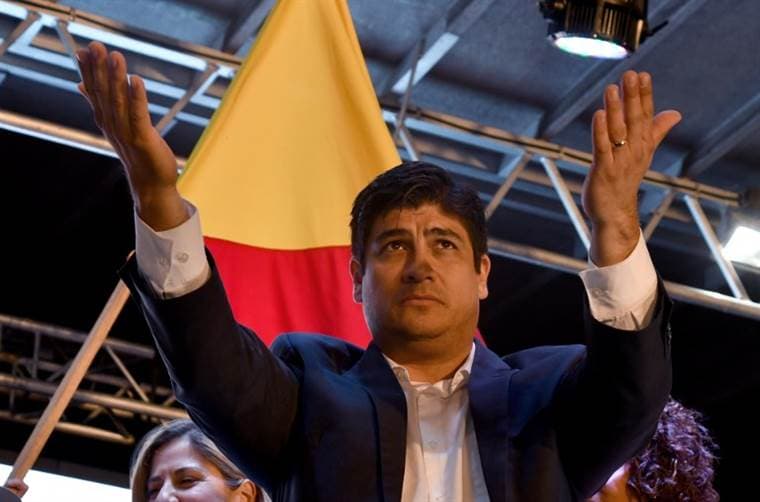 Traspaso de poderes se realizará en la Plaza de la Democracia