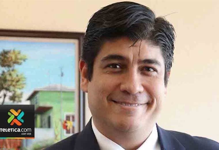 TSE declaró oficialmente a Carlos Alvarado como ganador de la segunda ronda