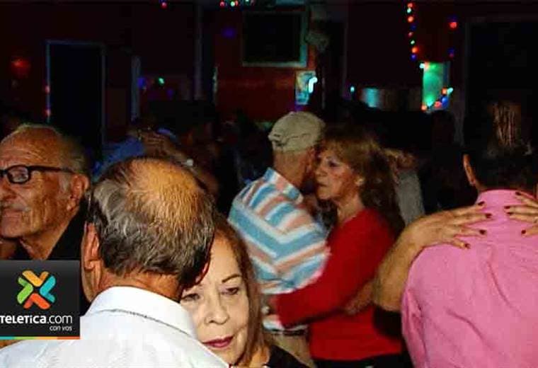 Investigador reunirá la historia de los salones de baile de Costa Rica en un libro