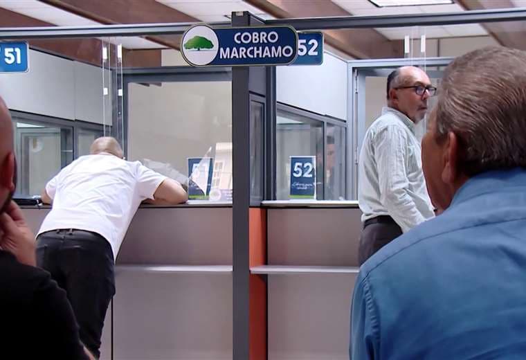 Se acaba el tiempo para más de medio millón de dueños de carros que siguen sin pagar marchamo