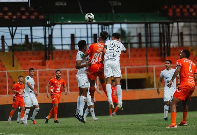 Puntarenas-Sporting. PFC