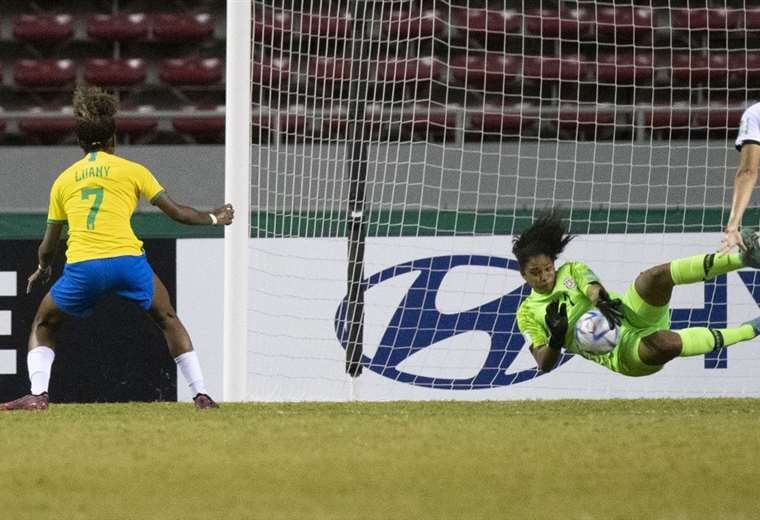 Génesis Pérez, portera de la Sele Femenina Sub-20.