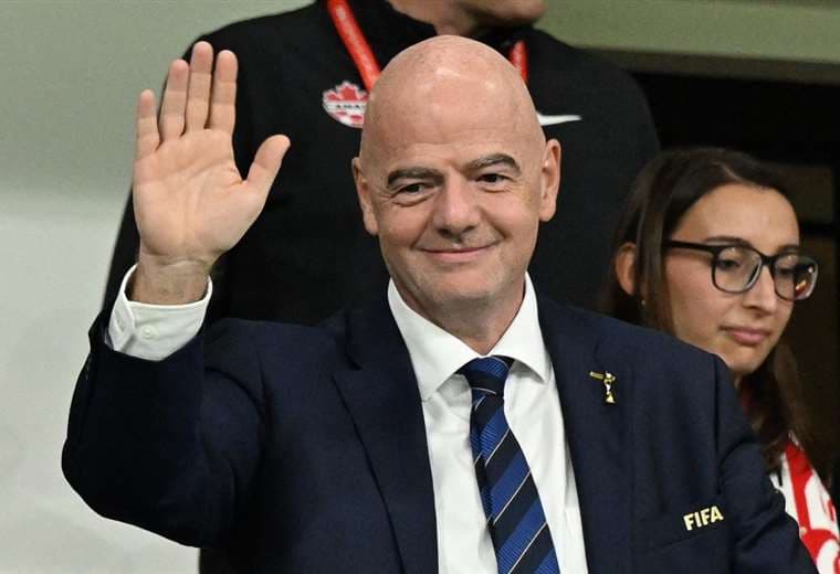 Presidente de la FIFA confirma que Irán jugará el Mundial de fútbol en EE. UU.
