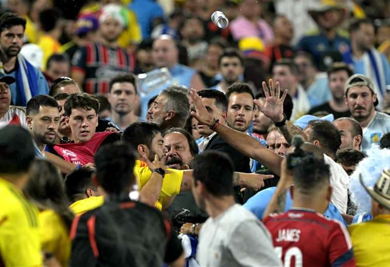 Pelea en las gradas empaña el final del Colombia-Uruguay en la Copa América