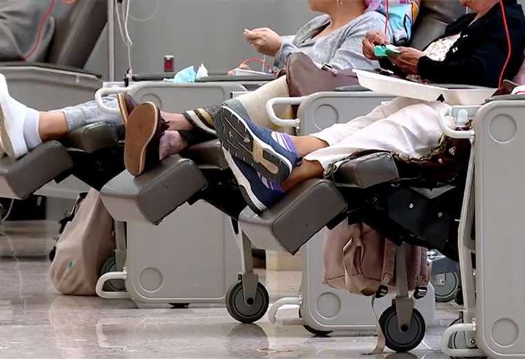 CCSS incorpora inmunoterapia para tratar 21 tipos de cáncer tras rebaja en precio