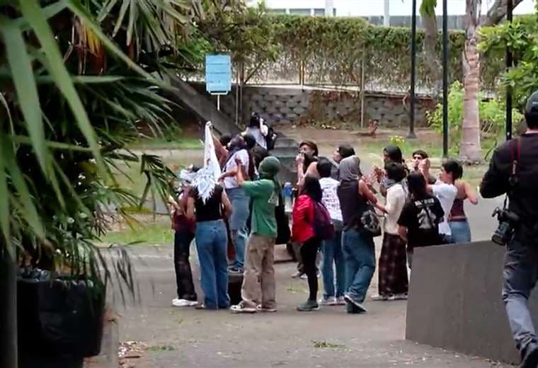 Funcionarios piden intervención de Fuerza Pública ante toma de Rectoría de UCR