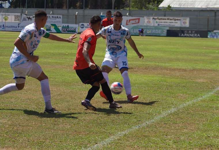 Quepos Cambute fue el único que salió con ventaja en las semifinales de Liga de Ascenso