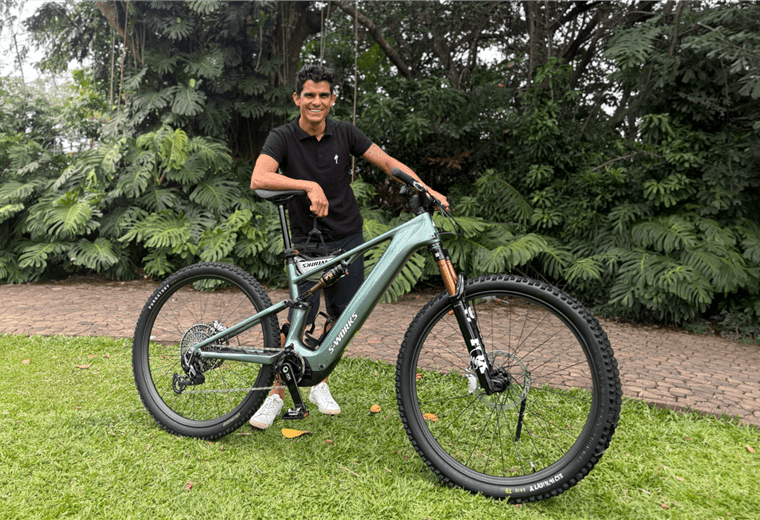 Andrey Amador retoma el ciclismo tras accidente