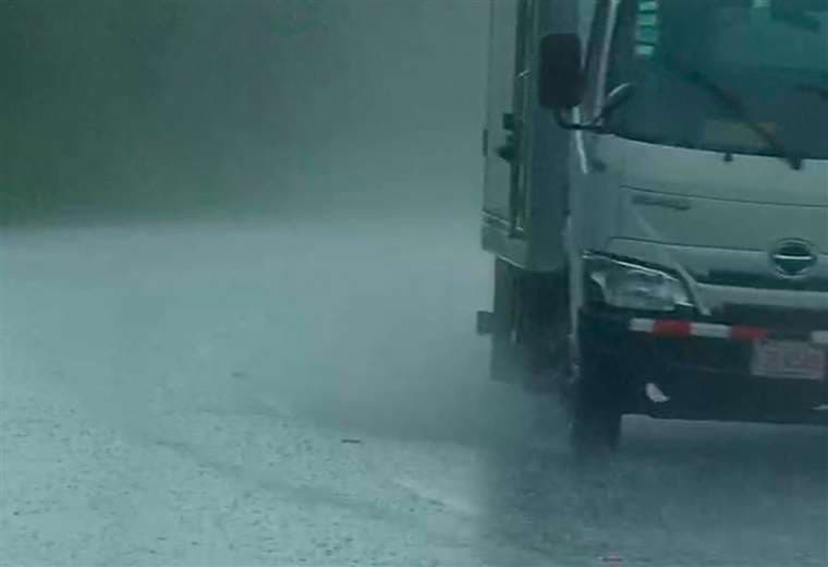 Lluvias continuarán este lunes, advierte el IMN